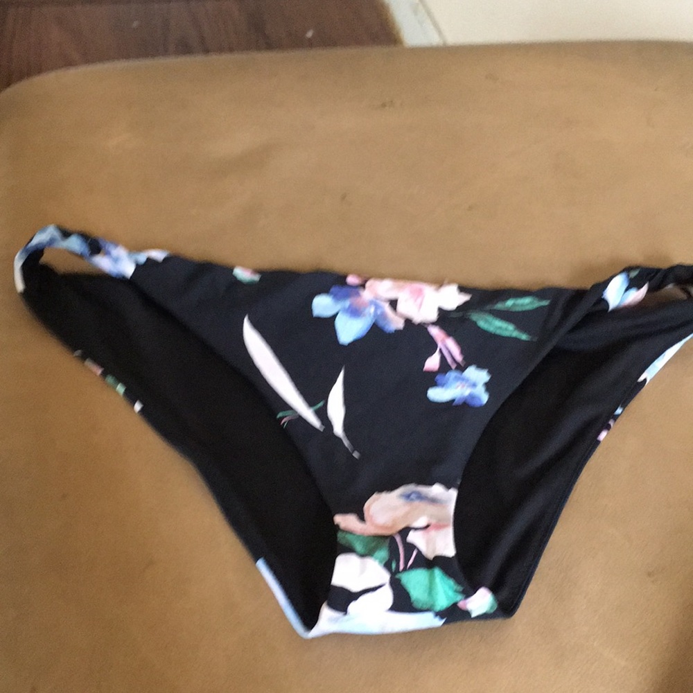 Brand New O’Neill swim